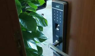 再坚固的锁也不怕什么. 最坚固的锁怕什么